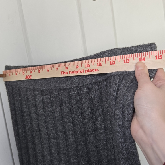 Halogen Charcoal Grey Ribbed Midi Sweater Skirt Fuzzy Cozy Dark Academia Size M - Picture 8 of 8